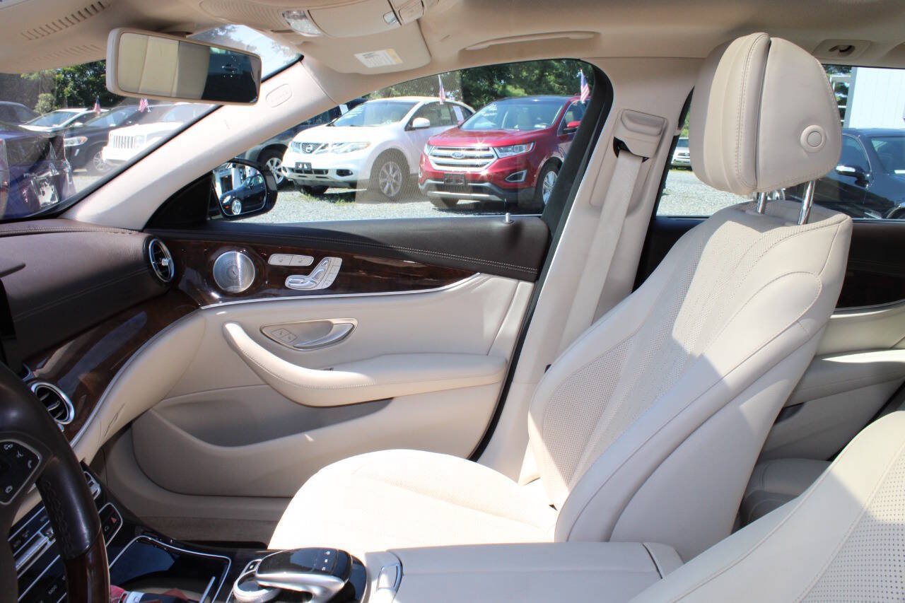 Used 2017 Mercedes-Benz E 400 4MATIC Wagon image 14