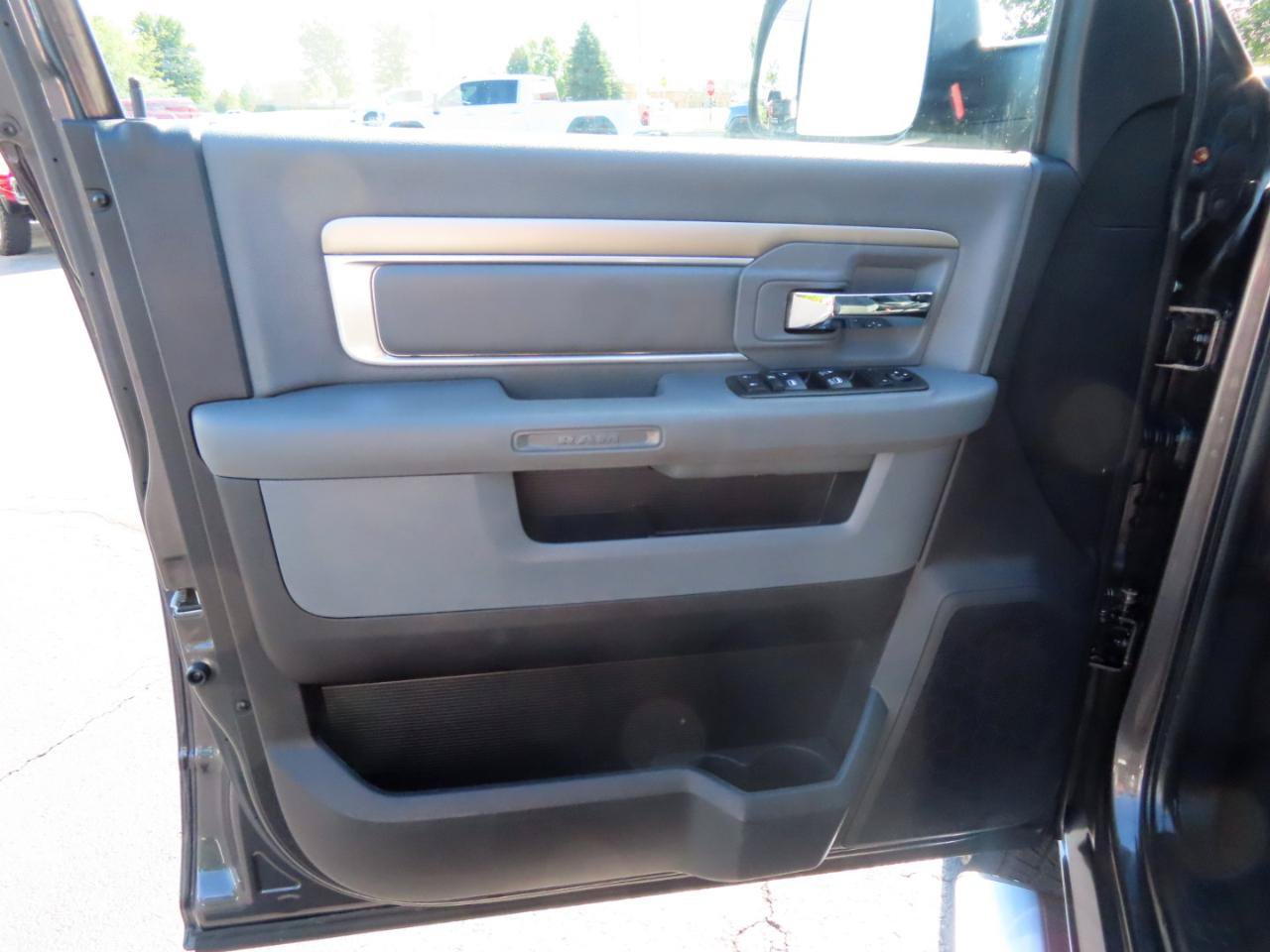 Used 2014 RAM 2500 Big Horn RWD image 26
