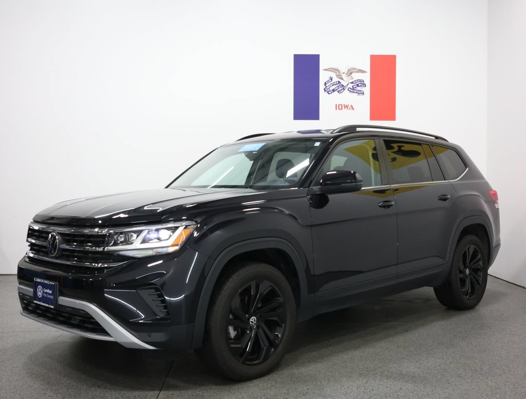 Certified 2023 Volkswagen Atlas SE w/ Black Wheel Package AWD/4WD image 8