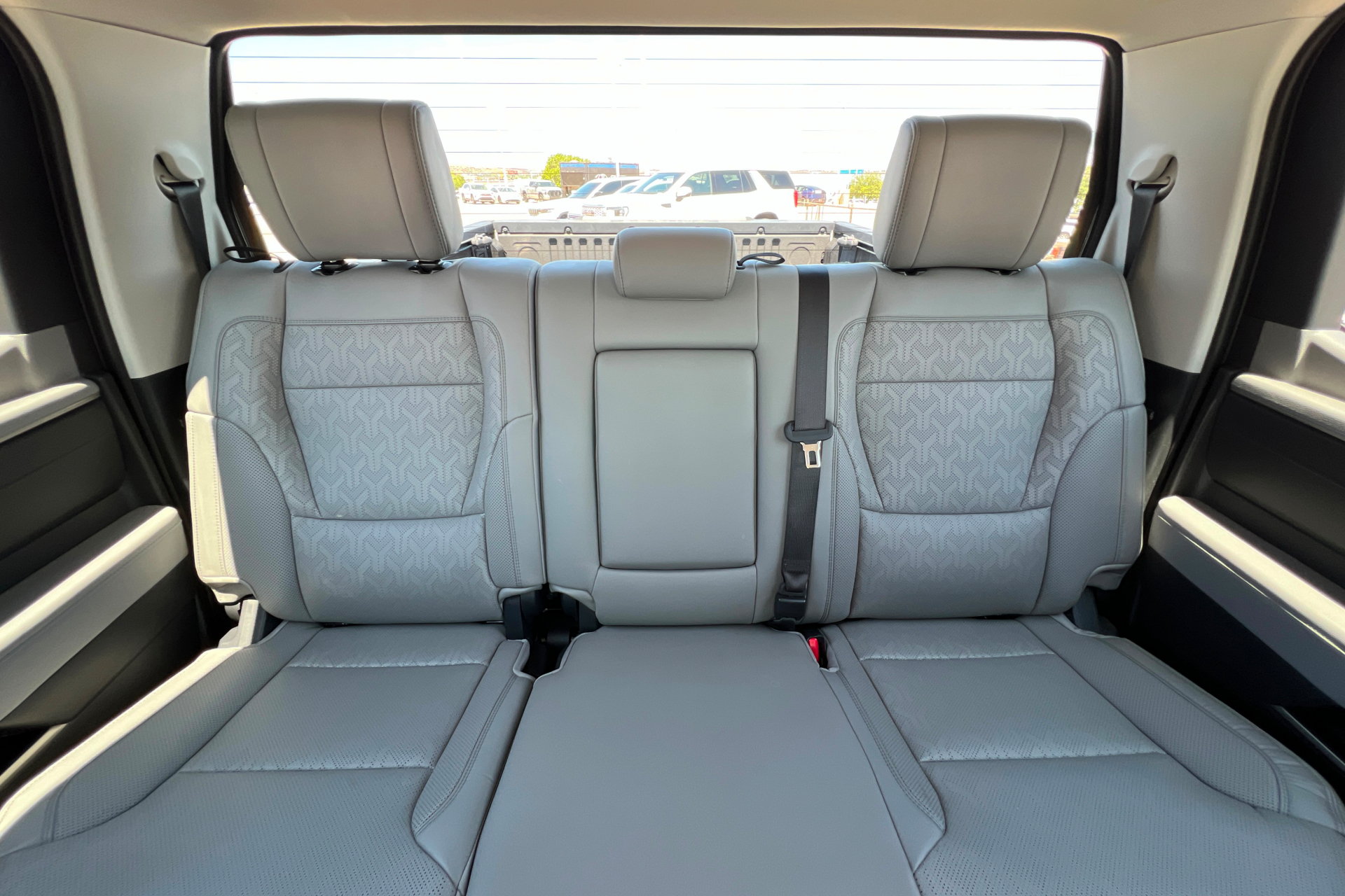 Used 2024 Toyota Tundra Limited AWD/4WD image 25