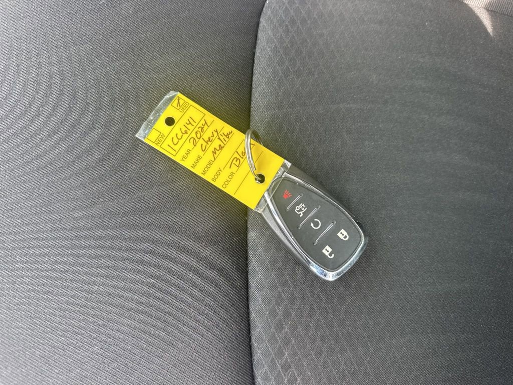 Used 2024 Chevrolet Malibu LT w/ Midnight Edition image 35