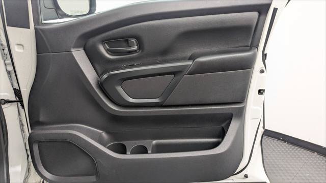 Used 2022 Nissan Titan S RWD image 19