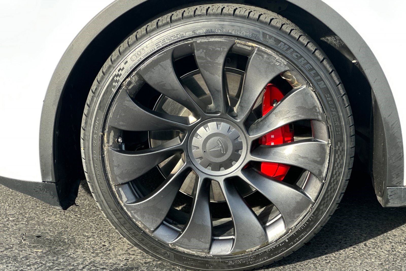 Used 2023 Tesla Model Y Performance image 35