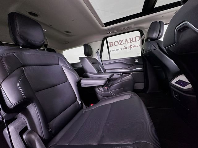 New 2025 Lincoln Navigator Reserve AWD/4WD image 30