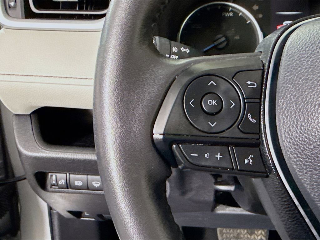 Certified 2021 Toyota RAV4 XLE w/ Convenience Package image 21