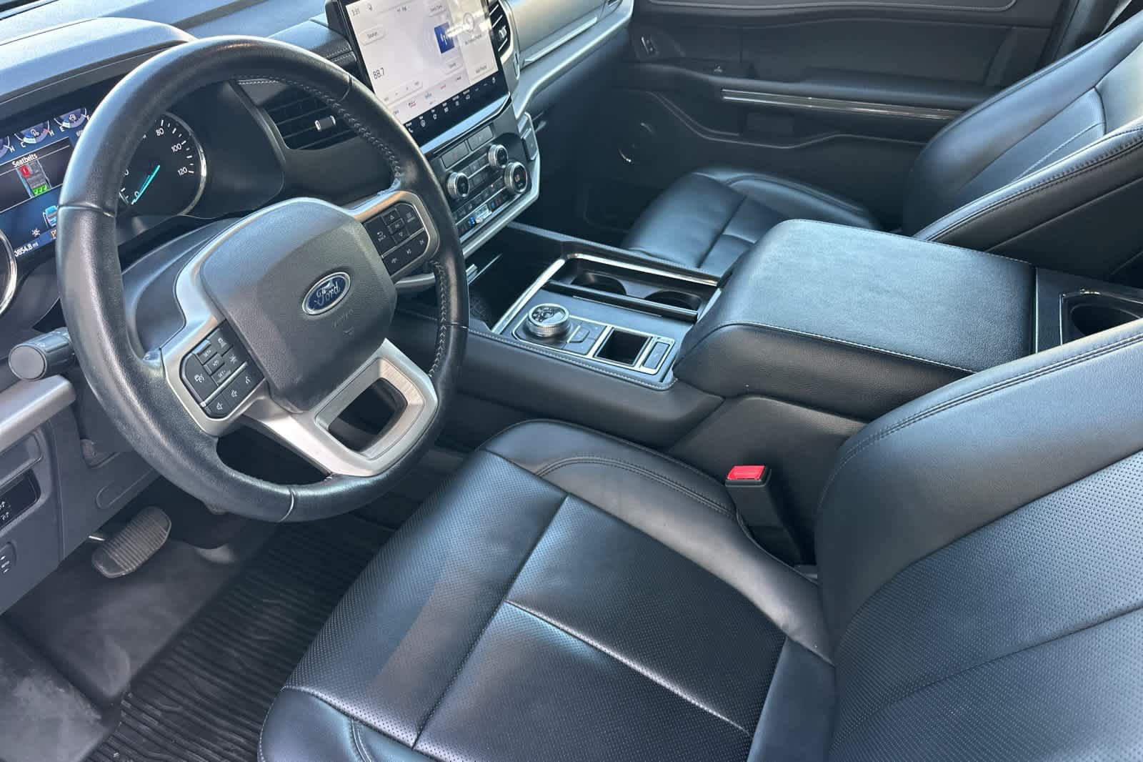 Certified 2023 Ford Expedition XLT RWD image 12