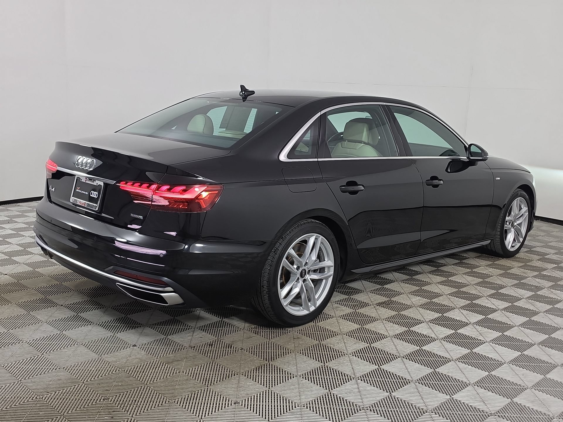 Used 2024 Audi A4 2.0T Premium Plus AWD/4WD image 7