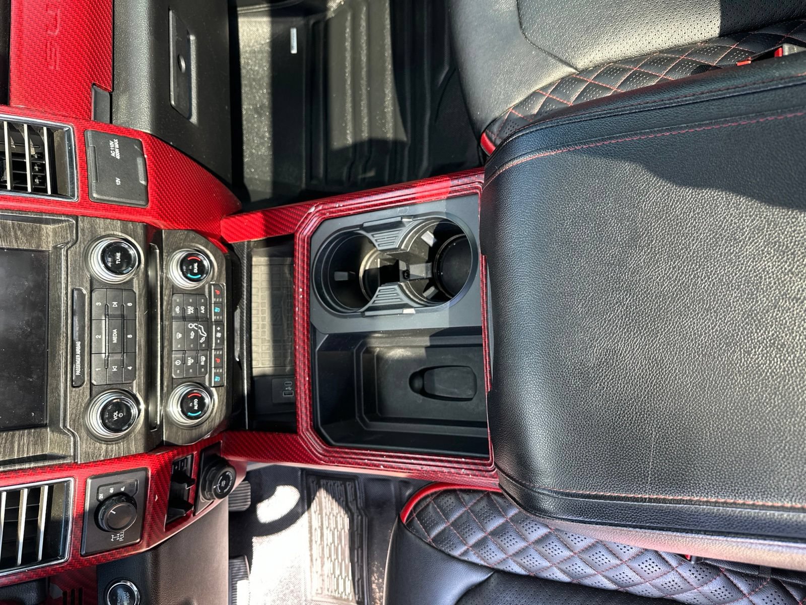 Used 2020 Ford F250 Platinum w/ FX4 Off-Road Package AWD/4WD image 18