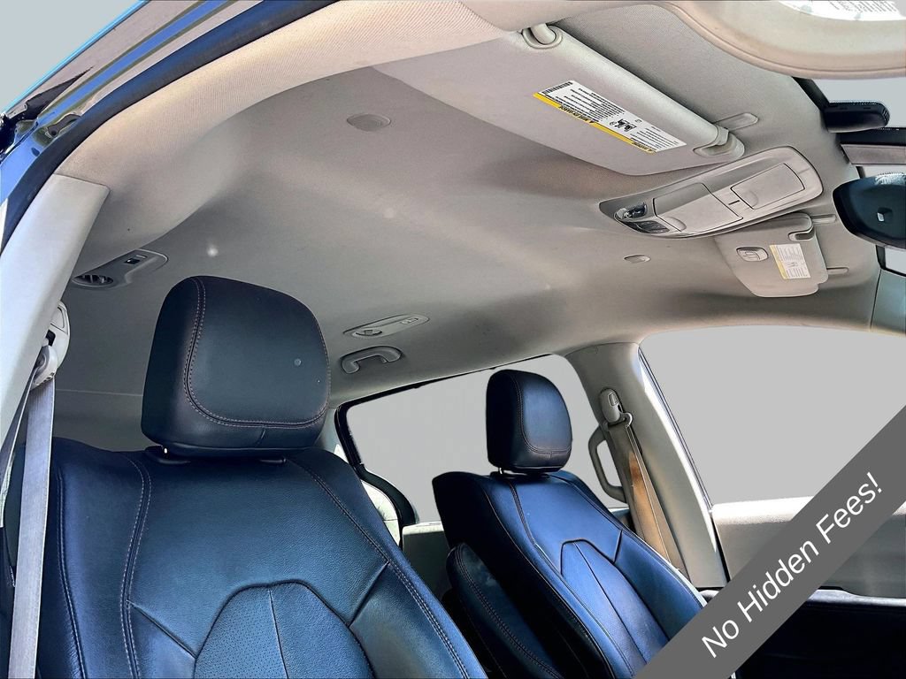 Used 2017 Chrysler Pacifica Touring-L Plus FWD image 19
