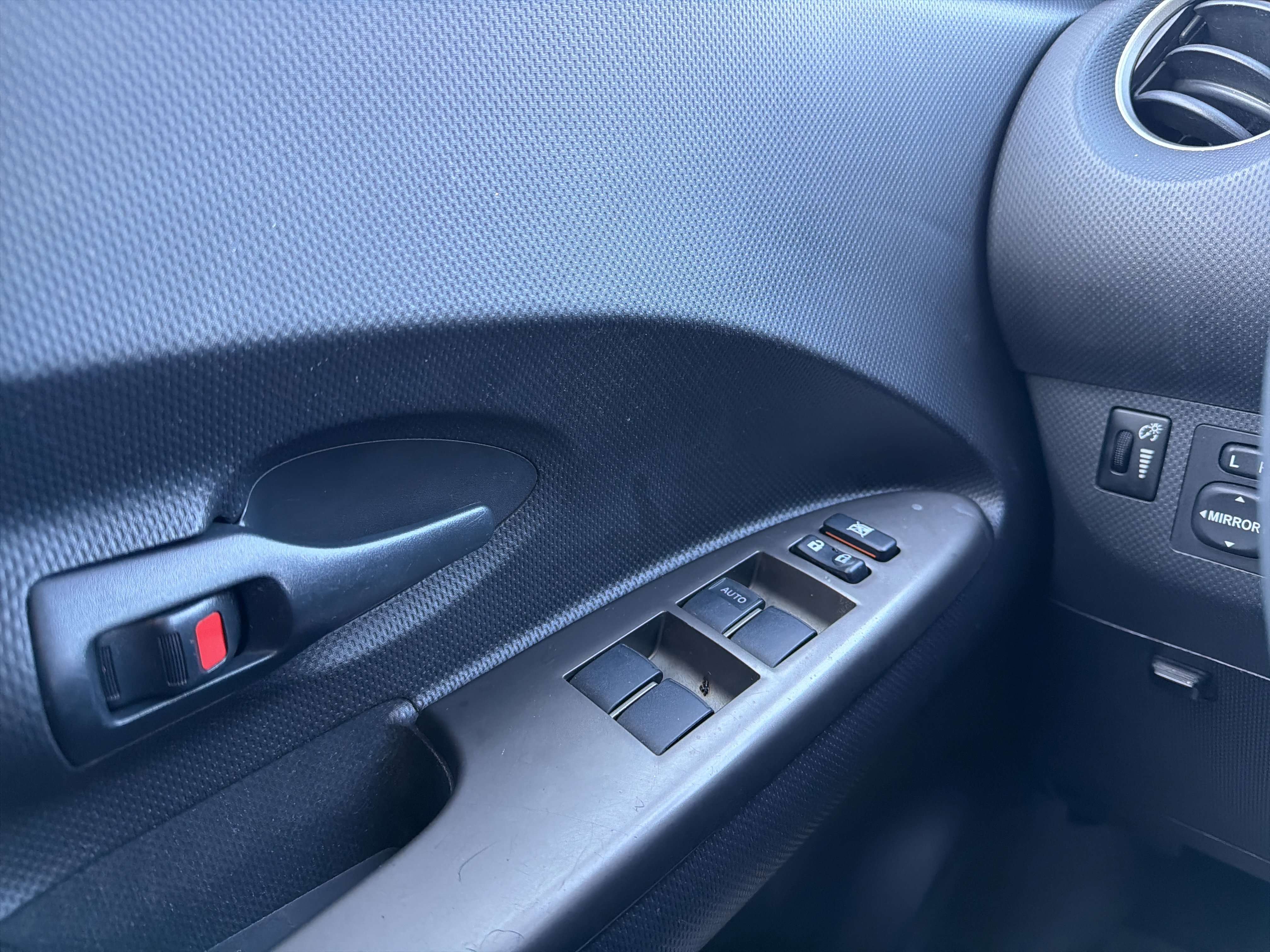 Used 2014 Scion xD image 23