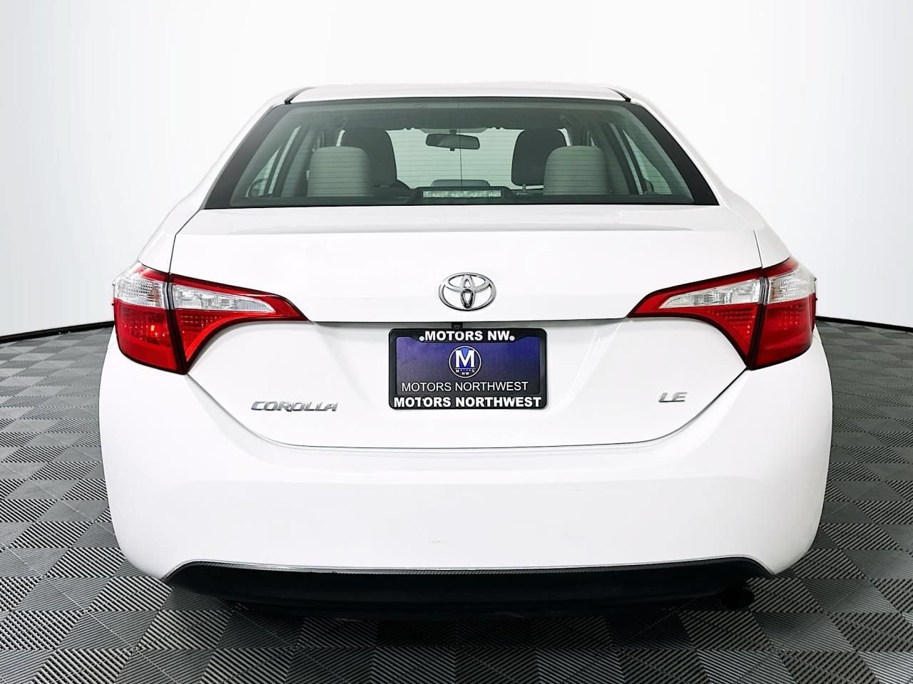 Used 2016 Toyota Corolla LE FWD image 9