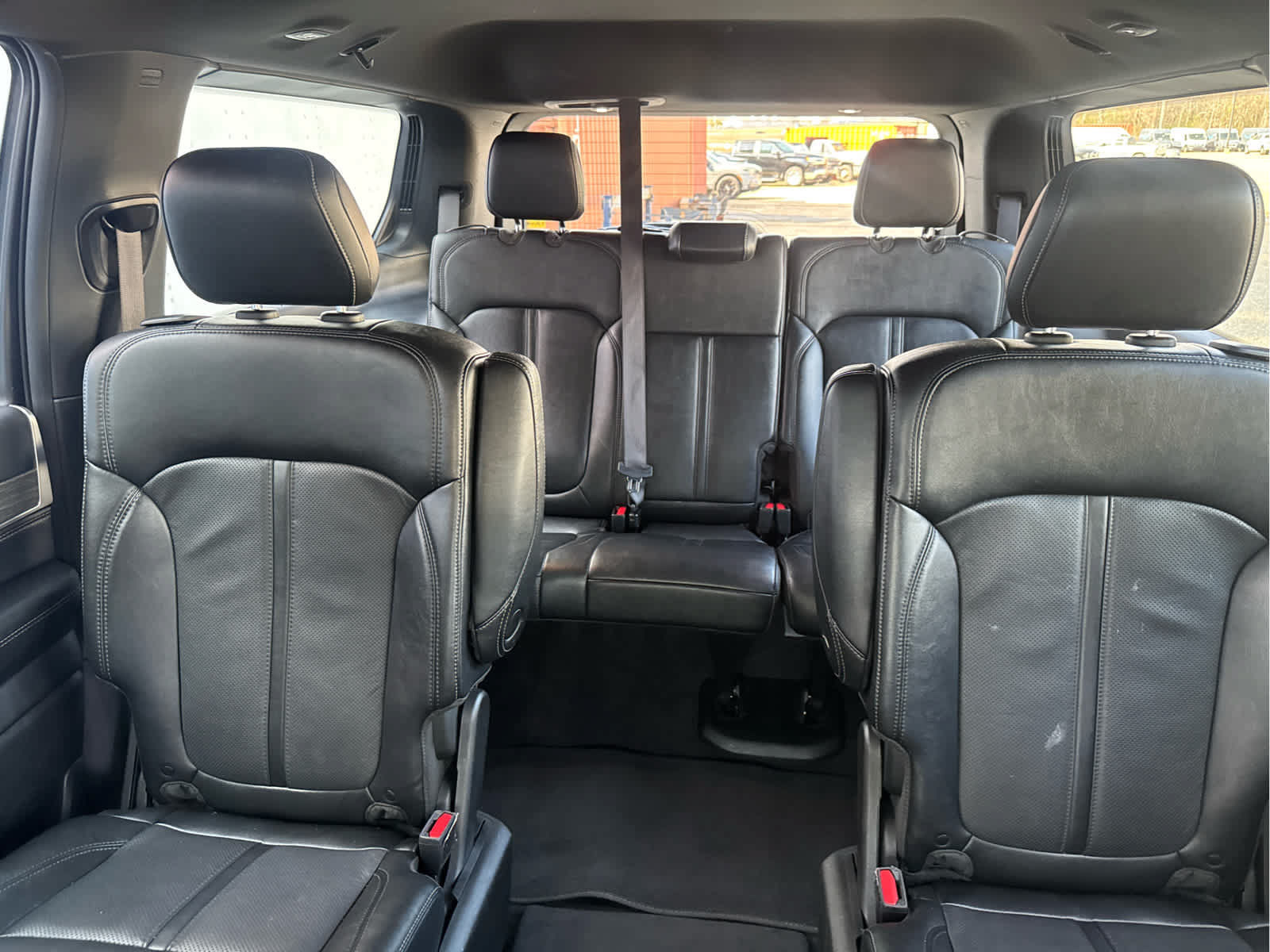 Used 2024 Jeep Wagoneer Series III AWD/4WD image 34