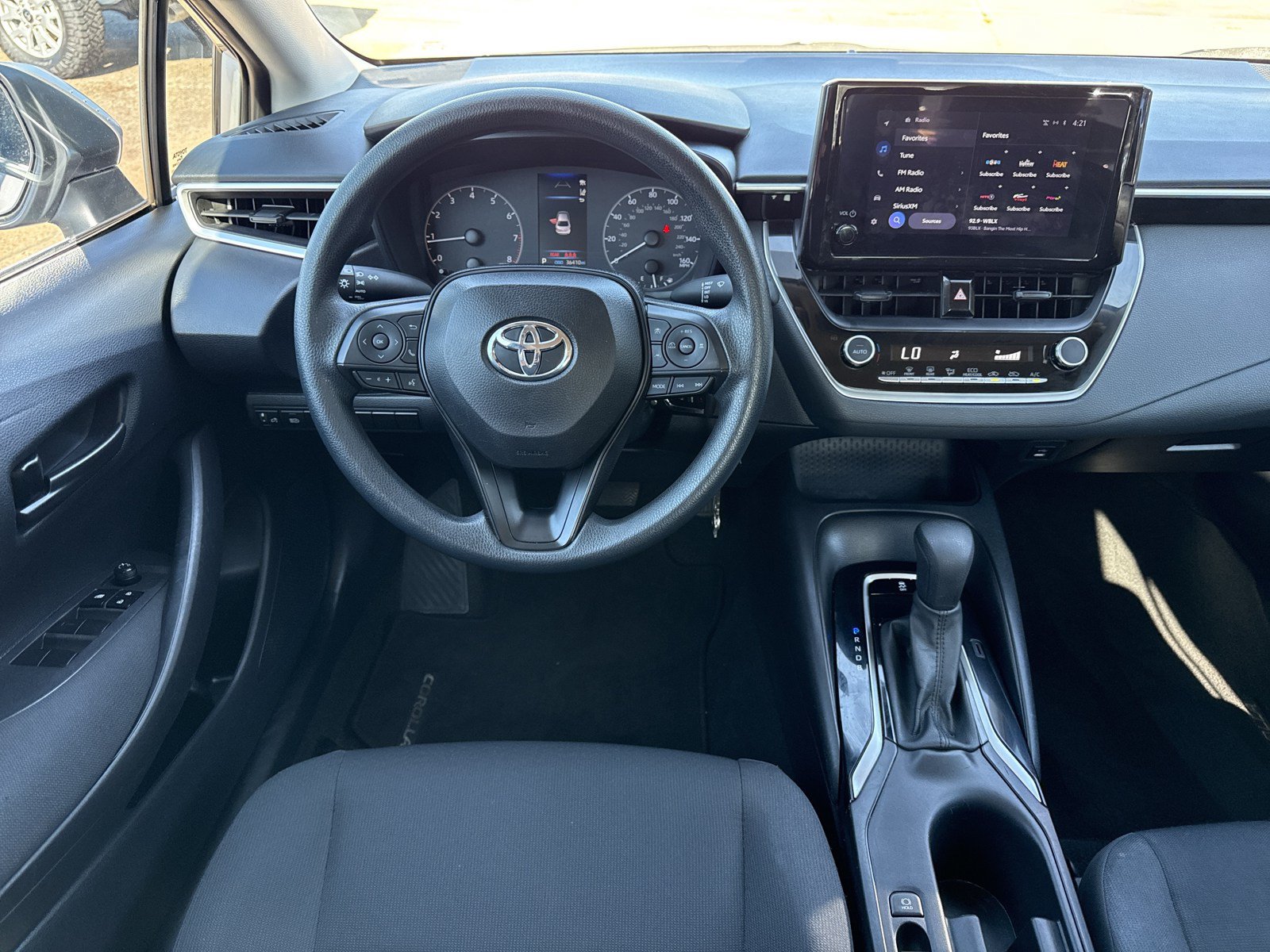 Used 2024 Toyota Corolla LE FWD image 15