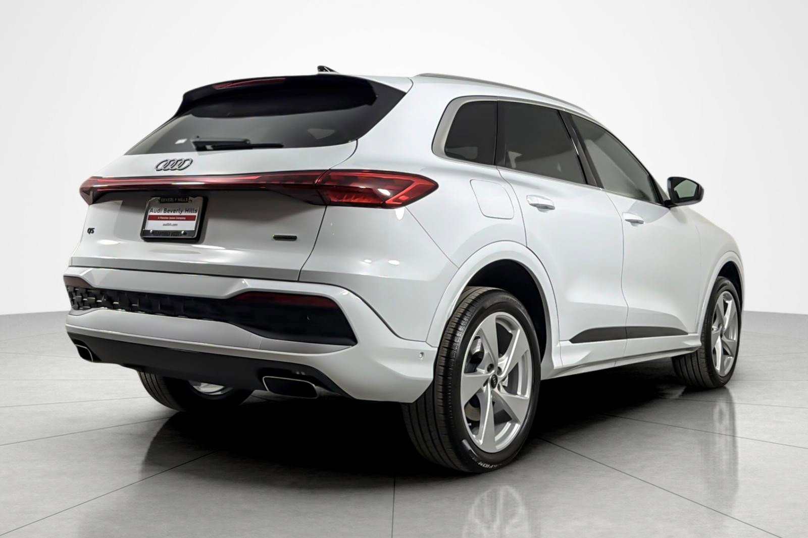 Used 2025 Audi Q5 Premium Plus w/ Premium Plus image 5