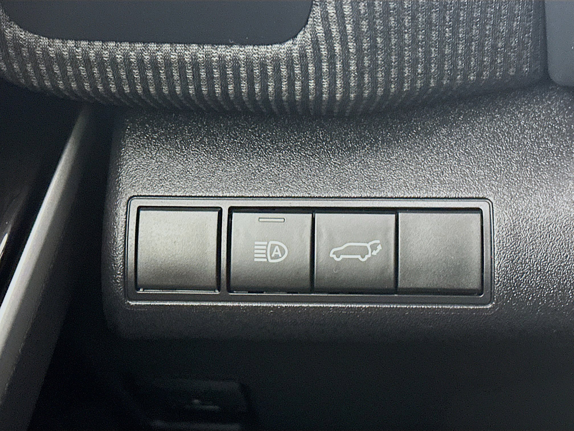 Used 2024 Toyota bZ4X XLE w/ Weather Package FWD image 16