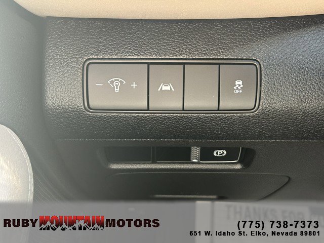 Used 2023 Hyundai Santa Fe SE image 14