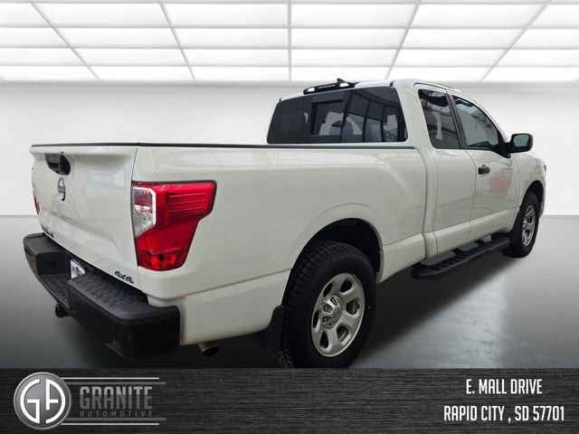 Used 2023 Nissan Titan S image 5