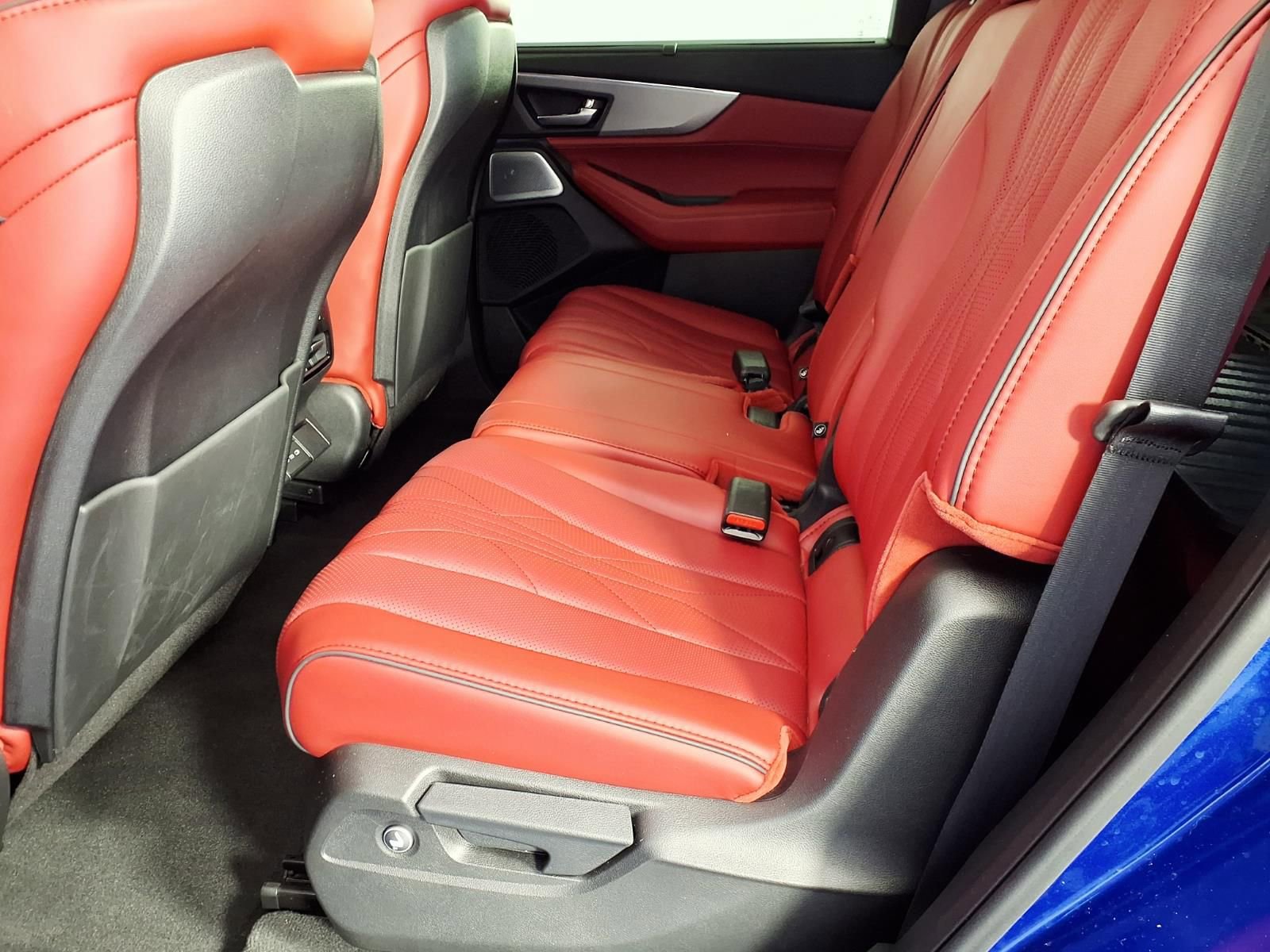 Used 2025 Acura MDX A-Spec image 7