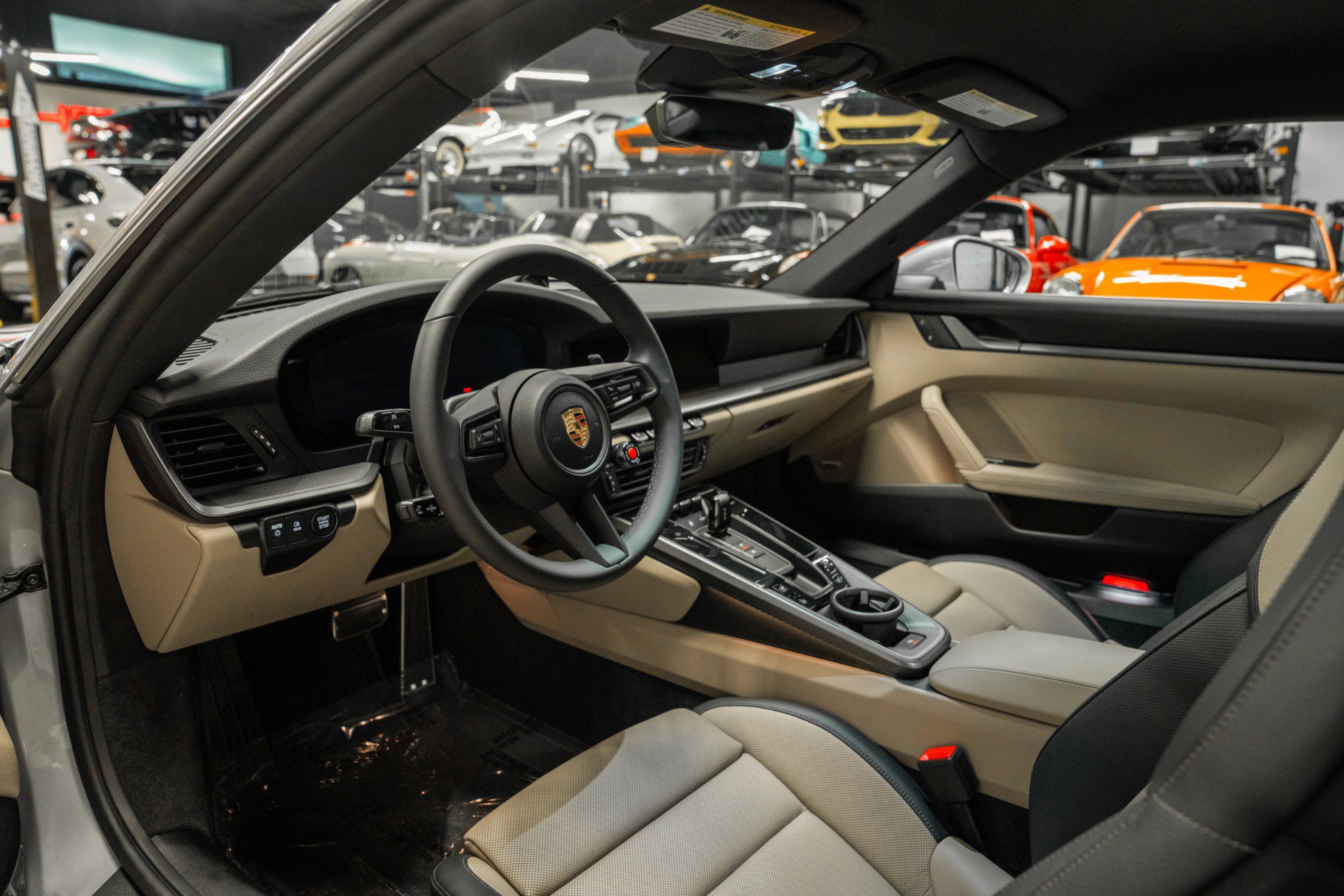 Used 2025 Porsche 911 Carrera image 36