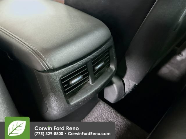 Used 2017 Dodge Challenger R/T Scat Pack w/ Leather Interior Group RWD image 25