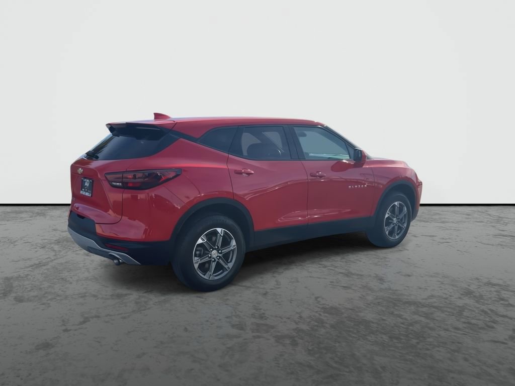 Used 2023 Chevrolet Blazer LT image 8