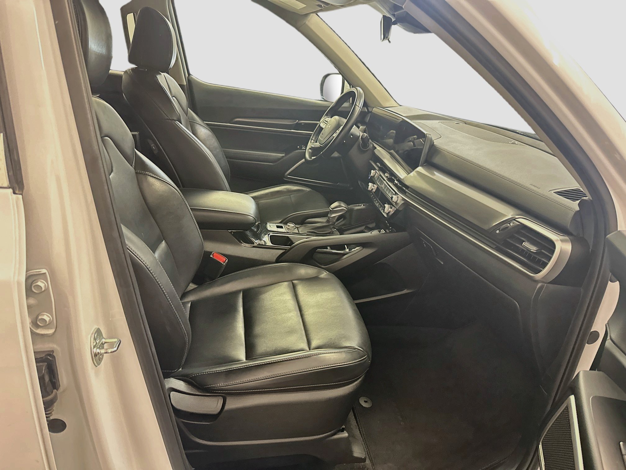 Used 2025 Kia Telluride S AWD/4WD image 35