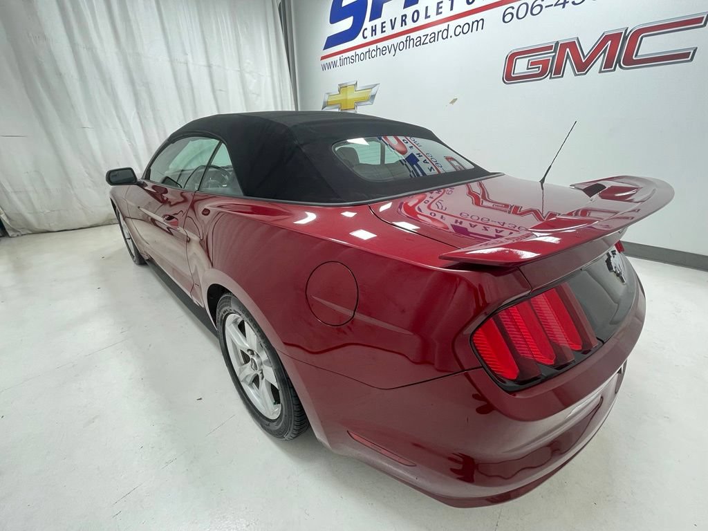 Used 2017 Ford Mustang Convertible RWD image 7