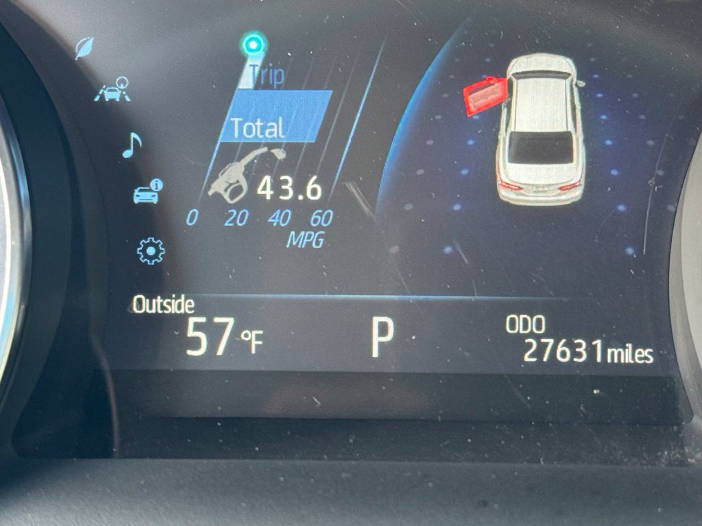 Used 2018 Toyota Camry XLE w/ Audio Package FWD image 18