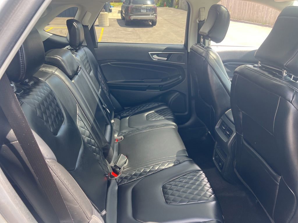 Used 2023 Ford Edge Titanium AWD/4WD image 16