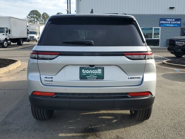 New 2025 Jeep Grand Cherokee Limited w/ Black Appearance Package image 5