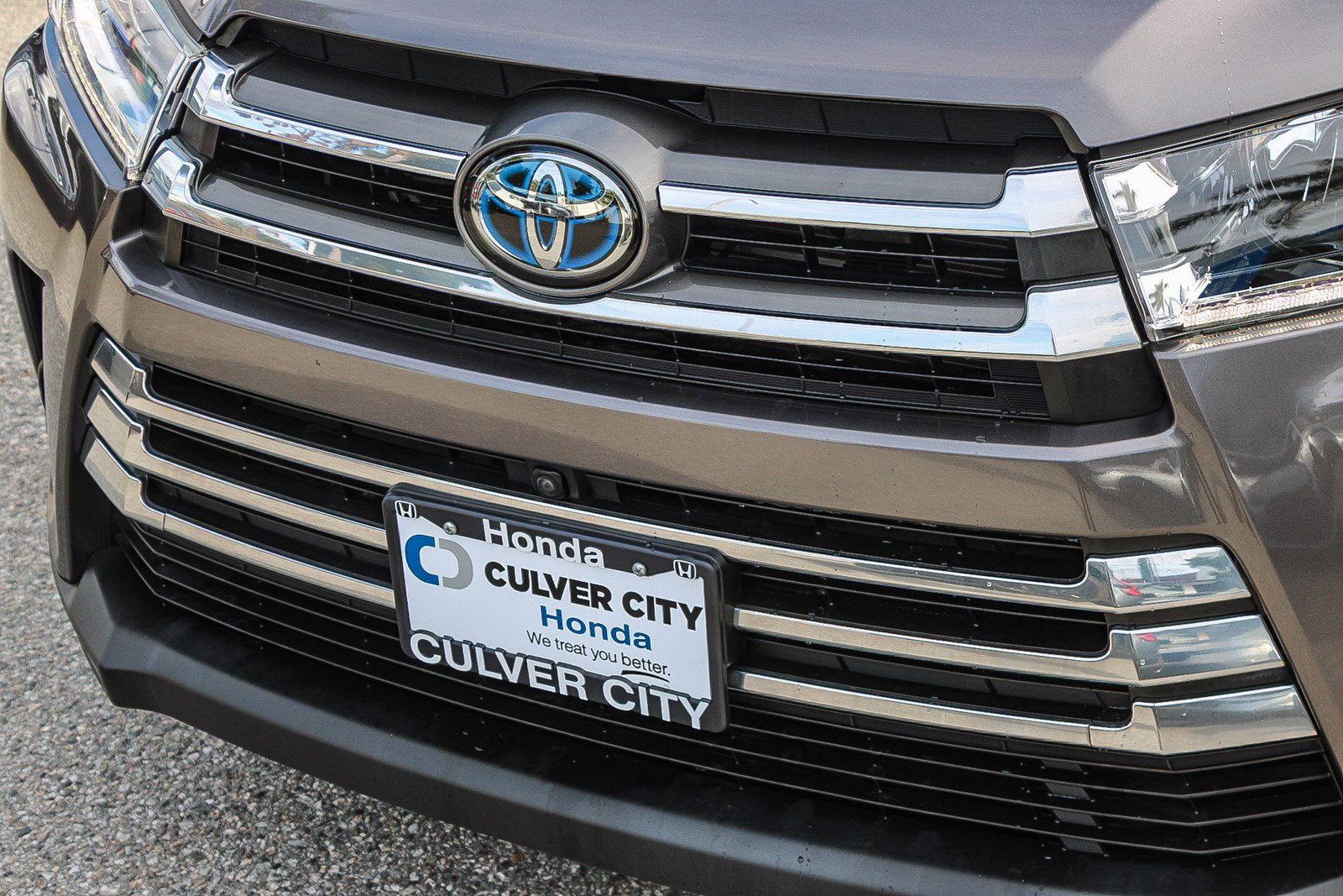 Used 2019 Toyota Highlander Limited Platinum image 6