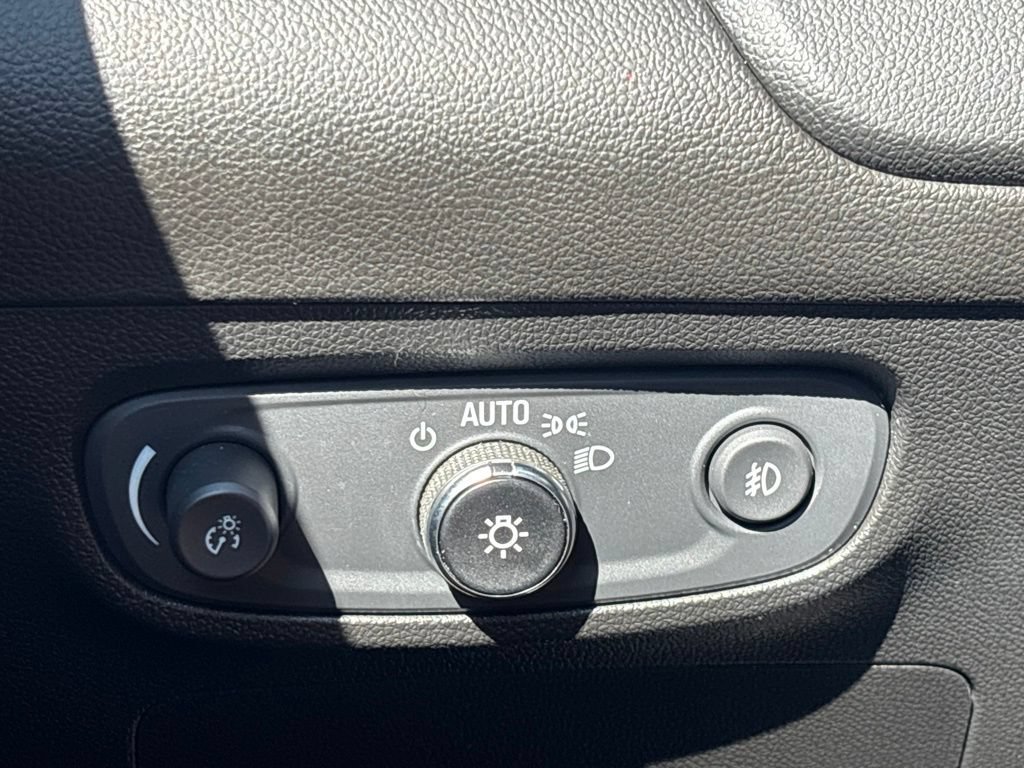 Used 2021 Buick Encore GX Preferred FWD image 24