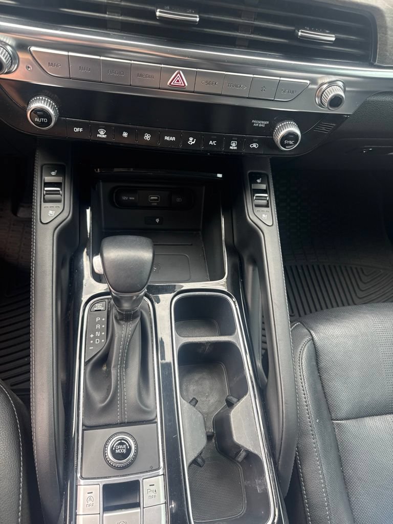 Used 2022 Kia Telluride EX w/ EX Premium Package FWD image 16