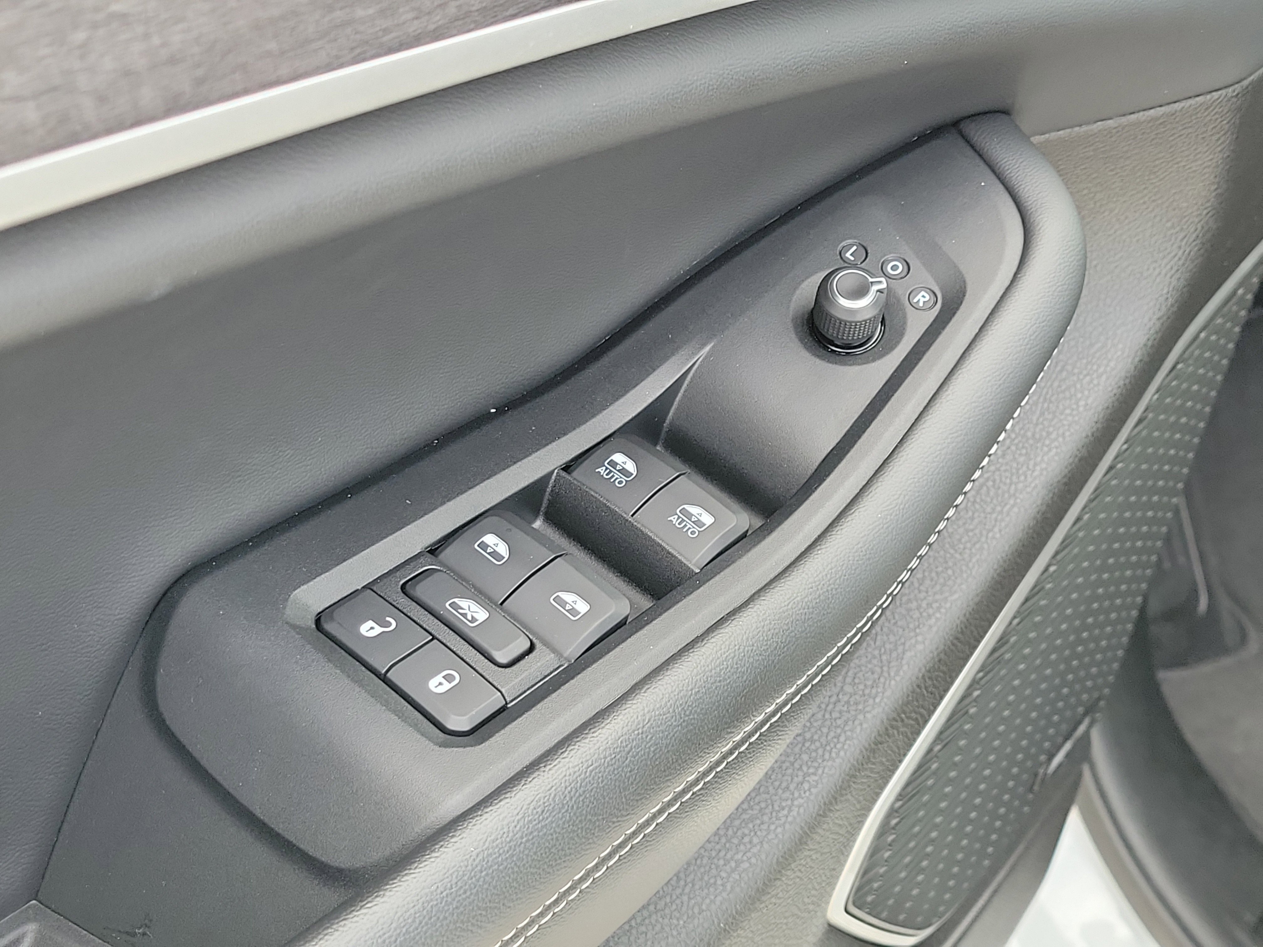 Used 2022 Jeep Grand Cherokee L Limited image 21