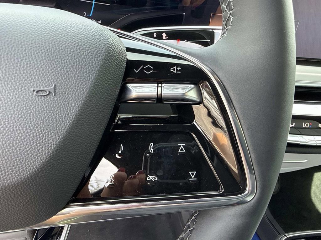 New 2026 Cadillac Lyriq Sport RWD image 29