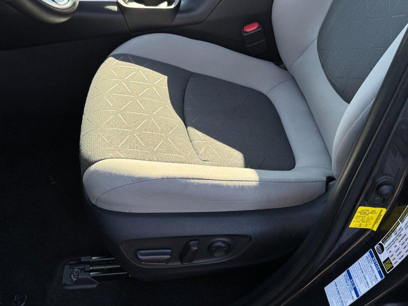 Used 2021 Toyota RAV4 XLE w/ Convenience Package image 23