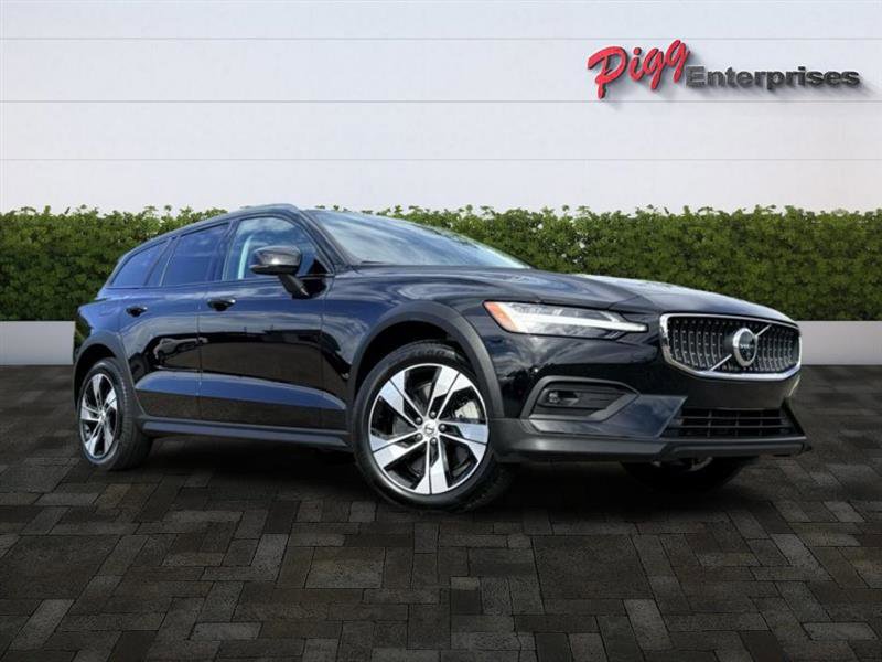 Used 2024 Volvo V60 B5 Cross Country Plus image 51