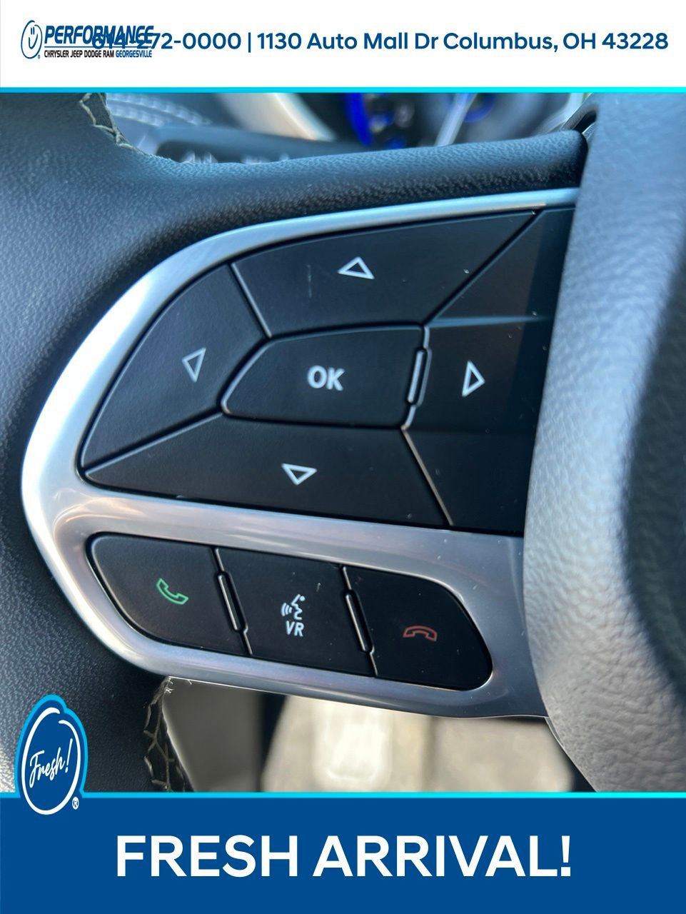Used 2025 Chrysler Pacifica Select FWD image 17