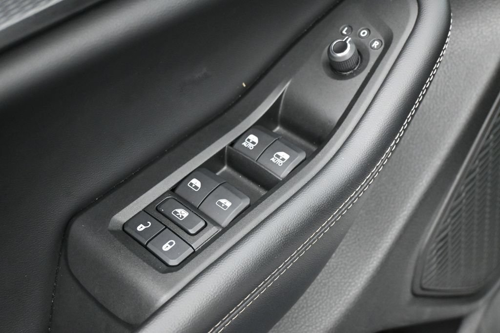 Used 2024 Jeep Grand Cherokee Altitude RWD image 14