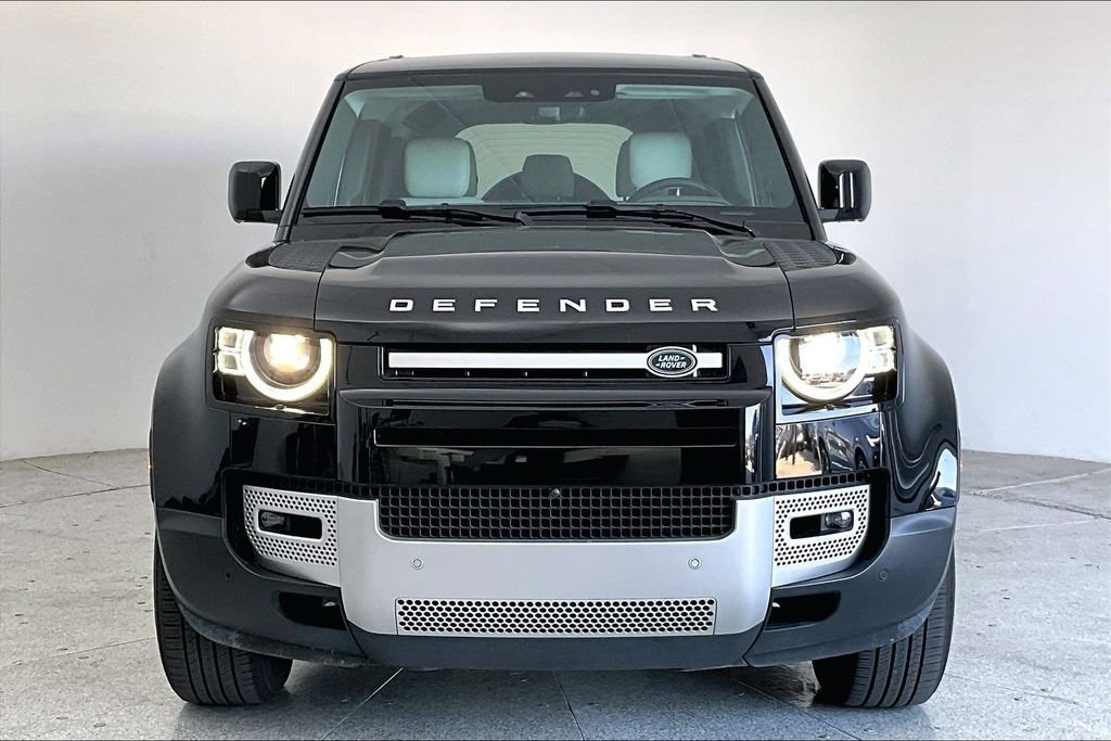 Used 2025 Land Rover Defender 110 S AWD/4WD image 3