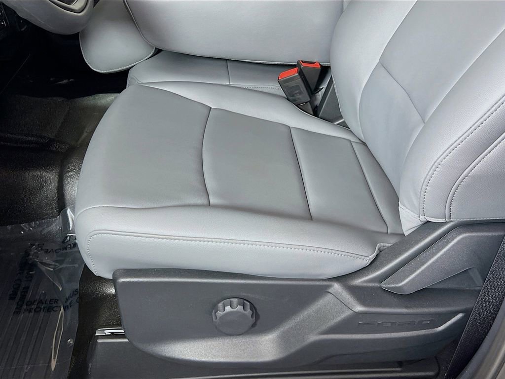 New 2026 Ford F350 XL w/ XL Chrome Package image 16