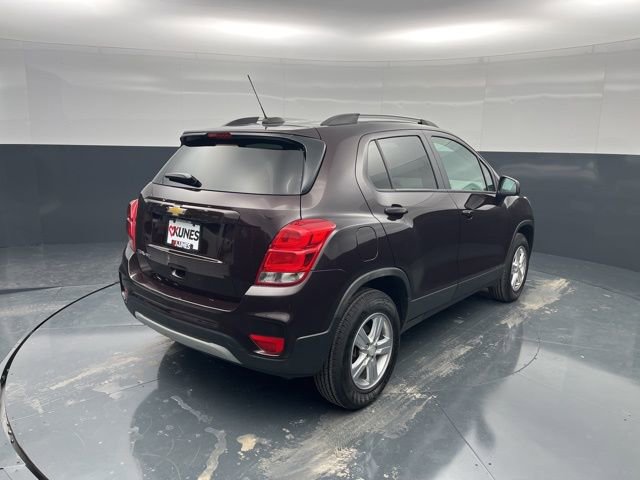Used 2022 Chevrolet Trax LT w/ LT Convenience Package image 7