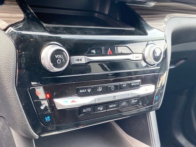 Used 2022 Ford Explorer Limited AWD/4WD image 12