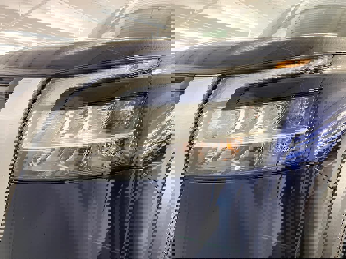 Used 2023 Nissan Pathfinder Platinum image 56