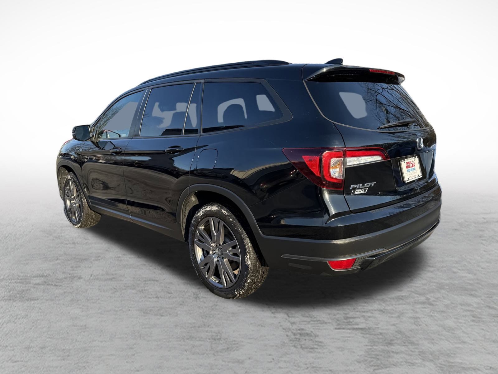 Used 2022 Honda Pilot Sport image 4