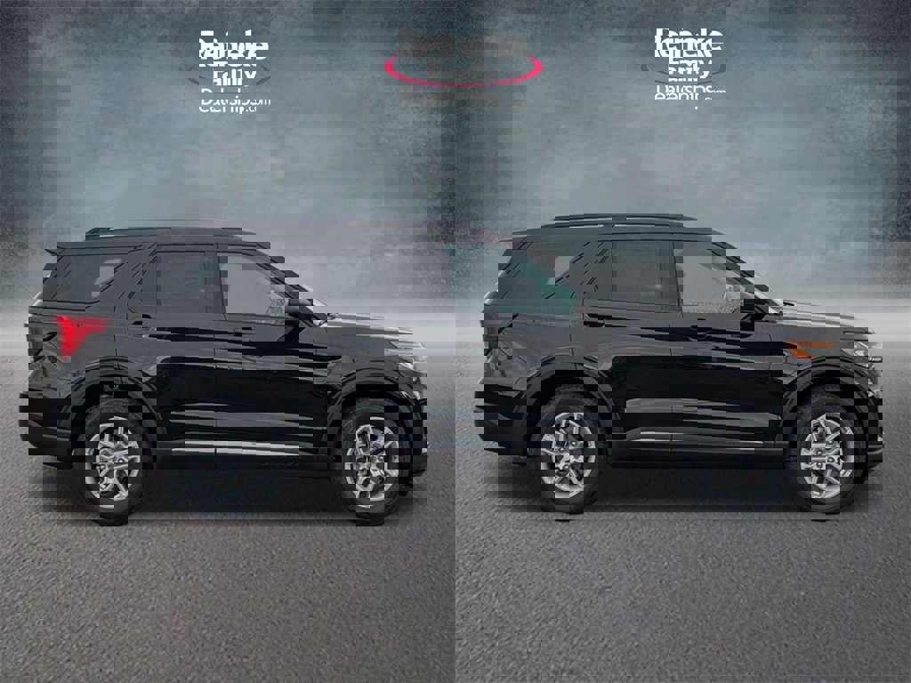 New 2025 Ford Explorer Active image 4