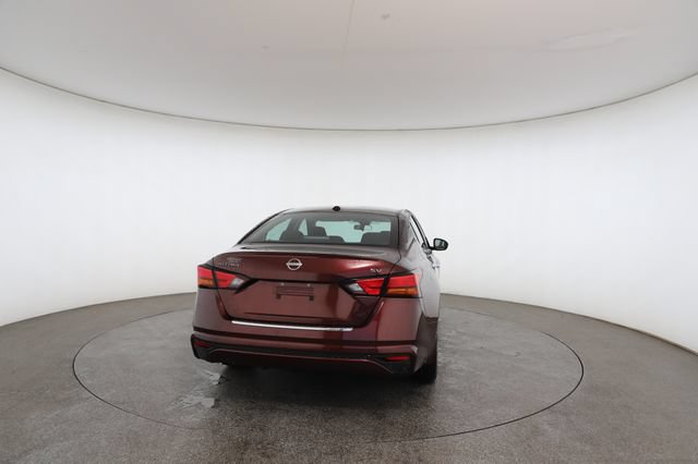 Used 2023 Nissan Altima 2.5 SV FWD image 16