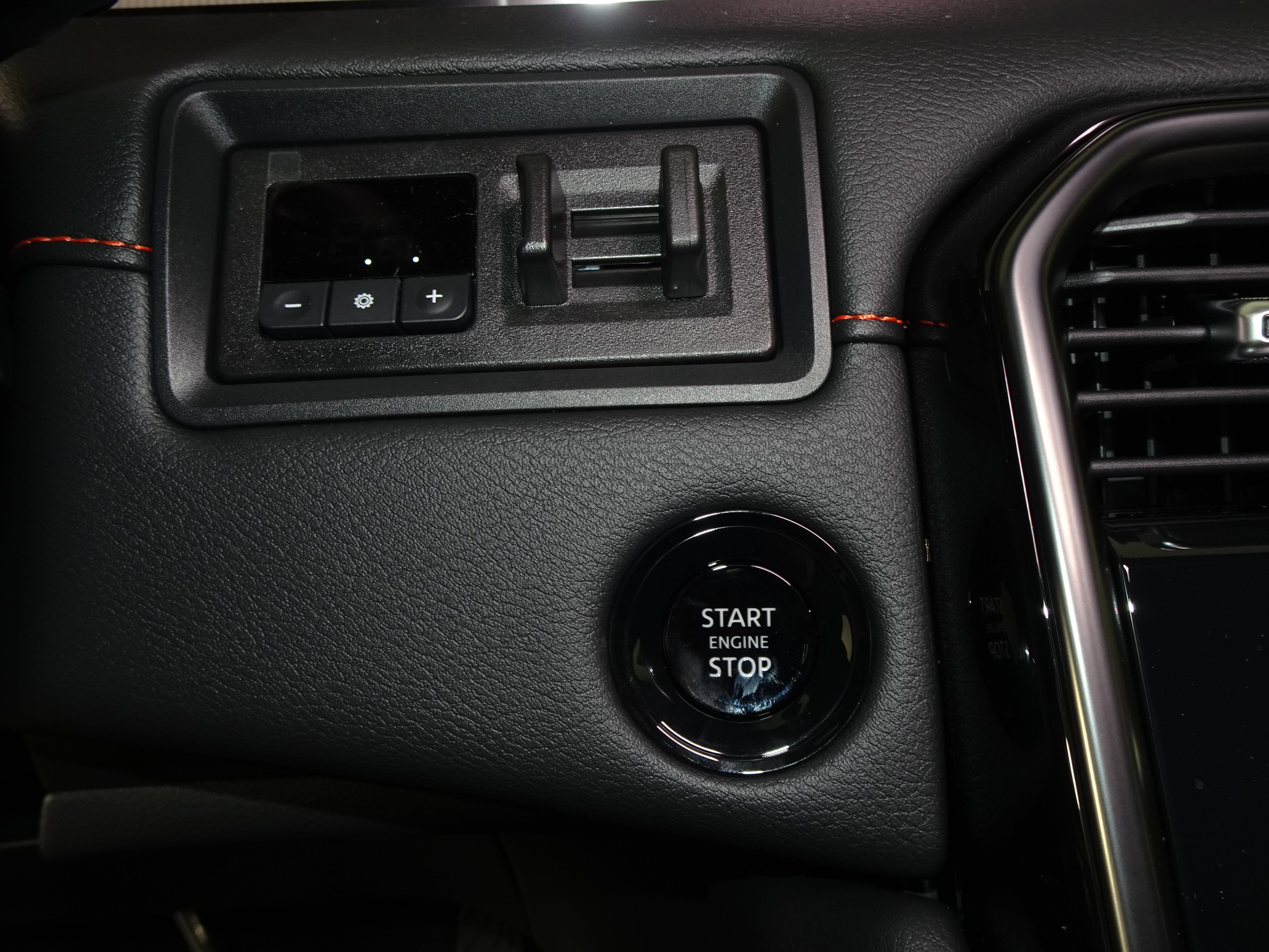 New 2026 Nissan Armada PRO-4X image 36