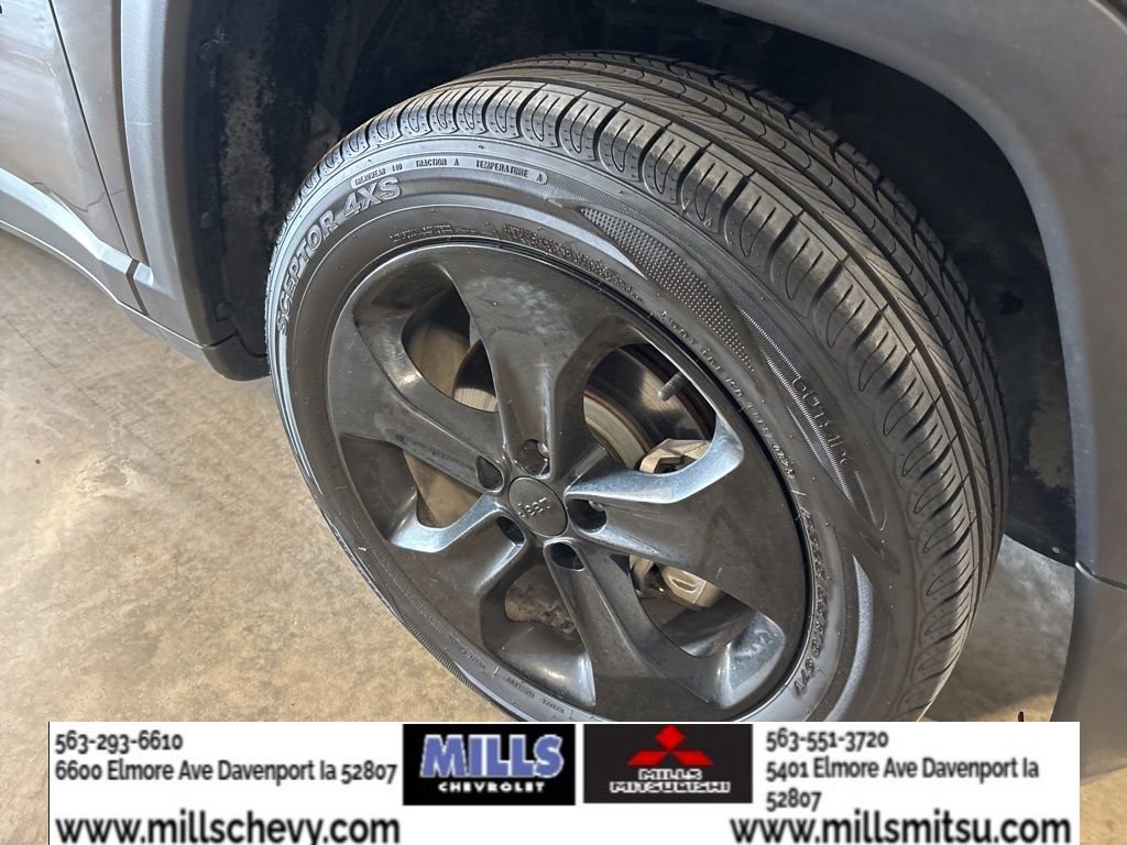 Used 2018 Jeep Compass Latitude w/ Popular Equipment Group AWD/4WD image 19