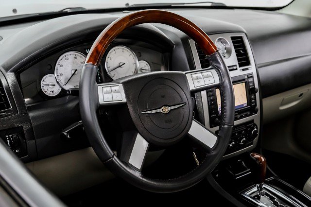 Used 2006 Chrysler 300 Touring image 12
